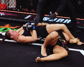 Ronda Rousey feet photo 6