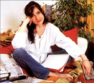 Ronni Ancona feet photo 2
