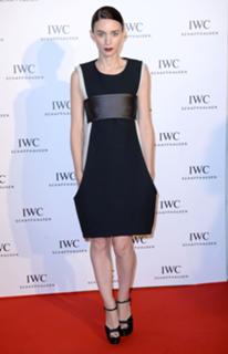 Rooney Mara feet photo thumbnail
