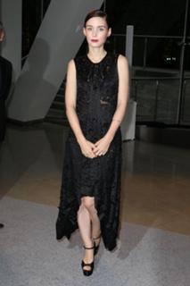Rooney Mara feet photo thumbnail