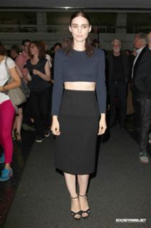 Rooney Mara feet photo thumbnail