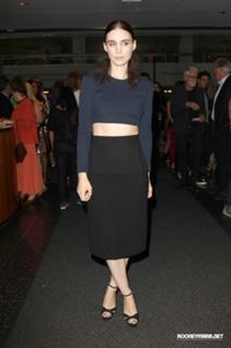Rooney Mara feet photo thumbnail