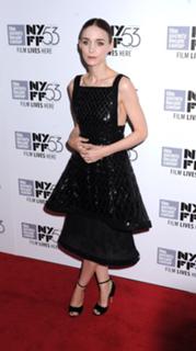 Rooney Mara feet photo thumbnail