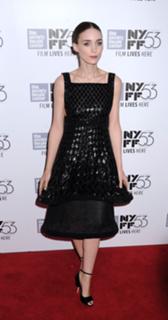 Rooney Mara feet photo thumbnail