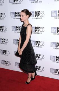 Rooney Mara feet photo thumbnail