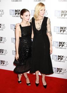 Rooney Mara feet photo thumbnail