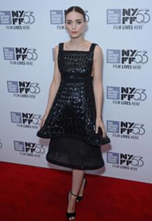Rooney Mara feet photo thumbnail