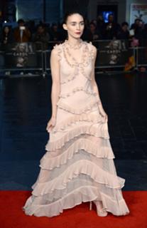 Rooney Mara feet photo thumbnail