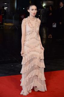 Rooney Mara feet photo thumbnail