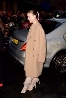 Rooney Mara feet photo thumbnail