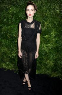 Rooney Mara feet photo thumbnail