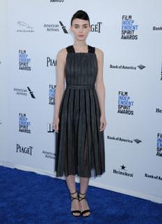 Rooney Mara feet photo thumbnail