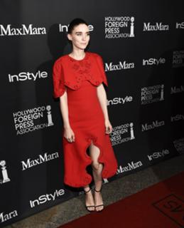 Rooney Mara feet photo thumbnail