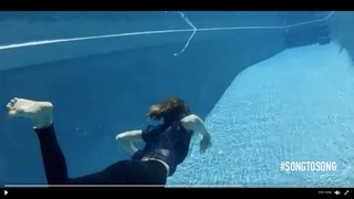 Rooney Mara feet photo thumbnail