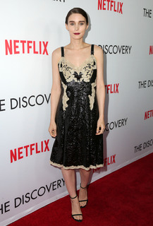 Rooney Mara feet photo thumbnail