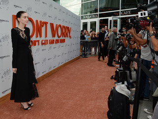 Rooney Mara feet photo thumbnail