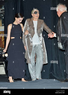 Rooney Mara feet photo thumbnail