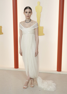 Rooney Mara feet photo thumbnail