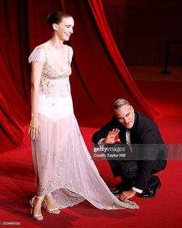 Rooney Mara feet photo thumbnail