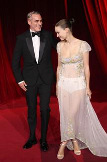 Rooney Mara feet photo thumbnail