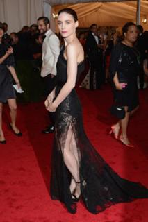 Rooney Mara feet photo thumbnail
