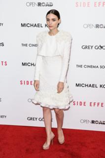 Rooney Mara feet photo thumbnail