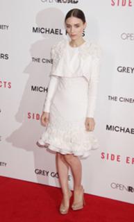 Rooney Mara feet photo thumbnail
