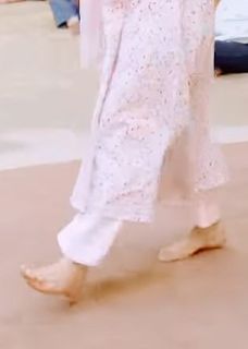 Roopi Gill feet photo 16