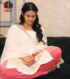 Roopi Gill feet photo 11