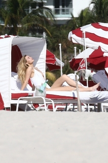 Roosmarijn De Kok feet photo 12