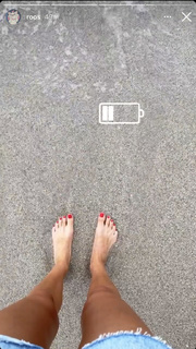 Roosmarijn De Kok feet photo 4