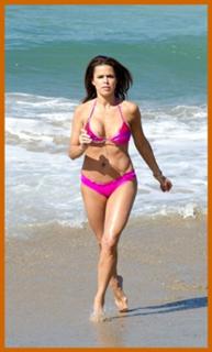 Rosa Blasi feet photo thumbnail