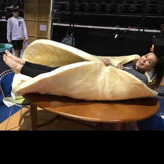 Rosa Blasi feet photo thumbnail