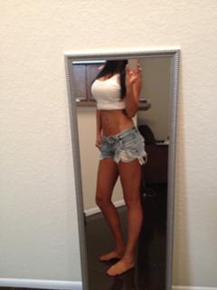 Rosa Mendes feet photo 7