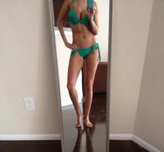 Rosa Mendes feet photo 6
