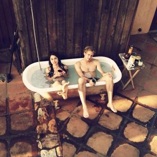 Rosa Salazar feet photo thumbnail