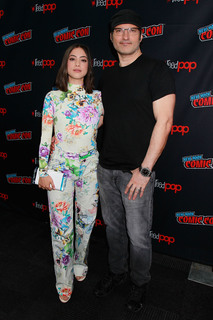 Rosa Salazar feet photo thumbnail