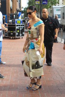 Rosa Salazar feet photo thumbnail