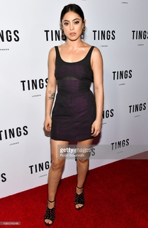 Rosa Salazar feet photo thumbnail