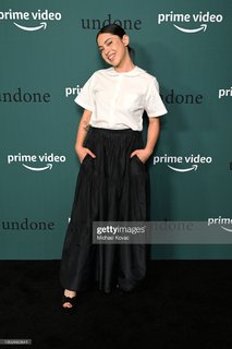 Rosa Salazar feet photo thumbnail