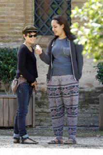 Rosabell Laurenti Sellers feet photo thumbnail