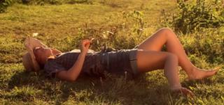 Rosabell Laurenti Sellers feet photo thumbnail