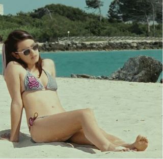Rosabell Laurenti Sellers feet photo thumbnail