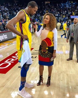 Rosalyn Gold-Onwude feet photo 13