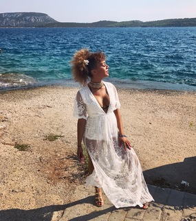 Rosalyn Gold-Onwude feet photo 9