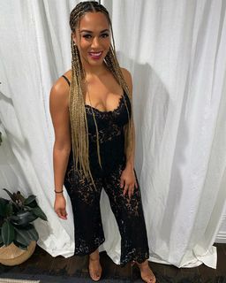 Rosalyn Gold-Onwude feet photo 11