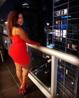Rosalyn Gold-Onwude feet photo 6
