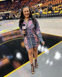 Rosalyn Gold-Onwude feet photo 13