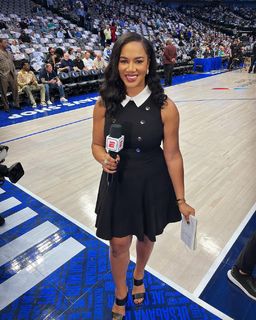 Rosalyn Gold-Onwude feet photo 5
