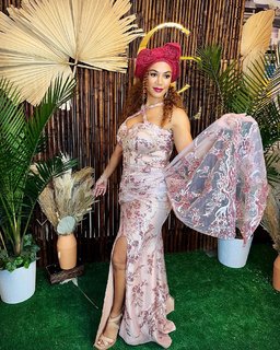 Rosalyn Gold-Onwude feet photo 11